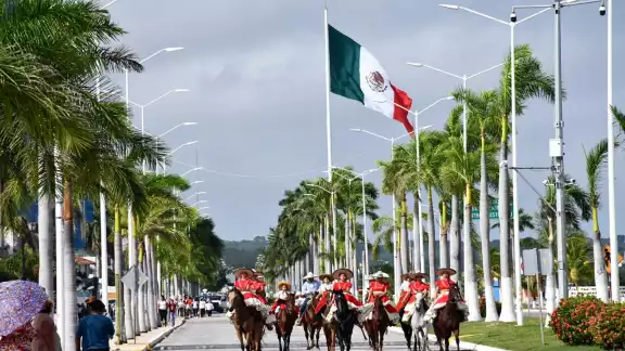 Se espera la participación de contingentes de charros y militares en Campeche Se espera la participación de contingentes de charros y militares en Campeche