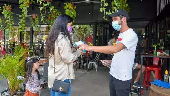 Vendedores señalan que las autoridades dejaron de visitar los establecimientos para verificar si cumplían con la reglamentación Vendedores señalan que las autoridades dejaron de visitar los establecimientos para verificar si cumplían con la reglamentación