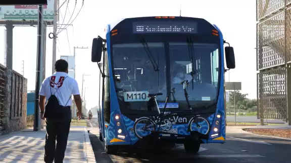 La nueva ruta sobre periférico hace un recorrido de 50 kilómetros, que conecta a más de 120 colonias, beneficiando a 31 mil empleados de 4 mil 900 empresa