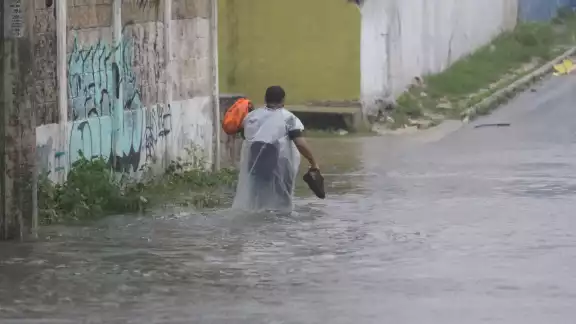 Durante el paso de este ciclón tropical sólo se registraron algunas inundaciones y caída de árboles. Foto: Jorge Delgado Durante el paso de este ciclón tropical sólo se registraron algunas inundaciones y caída de árboles. Foto: Jorge Delgado