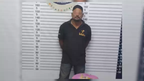 El hombre fue llevado a las instalaciones de la FGE Quintana Roo en Playa del Carmen, donde se definirá su situación legal El hombre fue llevado a las instalaciones de la FGE Quintana Roo en Playa del Carmen, donde se definirá su situación legal