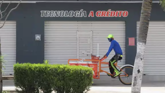 Los negocios y habitantes deberán seguir las medidas Los negocios y habitantes deberán seguir las medidas