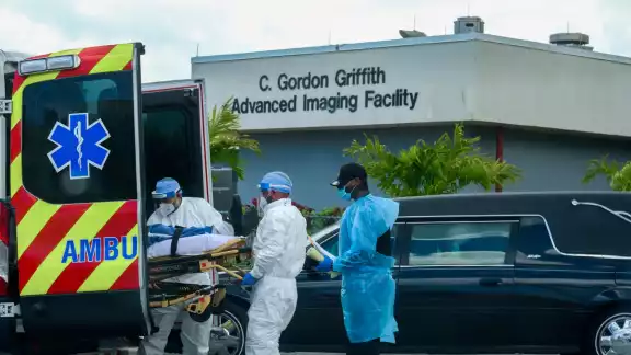 La situación es crítica en los hospitales de Estados Unidos, como el North Shore Medical Center (Reuters) La situación es crítica en los hospitales de Estados Unidos, como el North Shore Medical Center (Reuters)