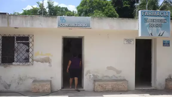 El consultorio en la calle 35 entre 28 y 29 laboró más de 12 horas ininterrumpidas; el especialista perdió la cuenta del número de pacientes que atendió El consultorio en la calle 35 entre 28 y 29 laboró más de 12 horas ininterrumpidas; el especialista perdió la cuenta del número de pacientes que atendió