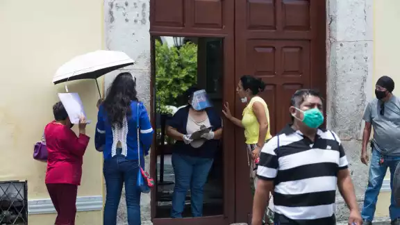En el Registro Civil este trámite comienza cuando el solicitante realiza una exposición de motivos que justifican la modificación de sus datos de denominación