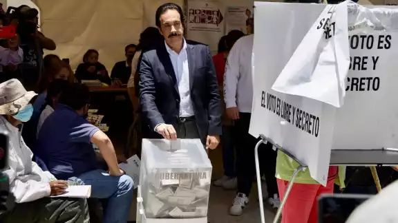 Omar Fayad afirma que se tiene el reporte de una afluencia baja en las casillas
Omar Fayad afirma que se tiene el reporte de una afluencia baja en las casillas