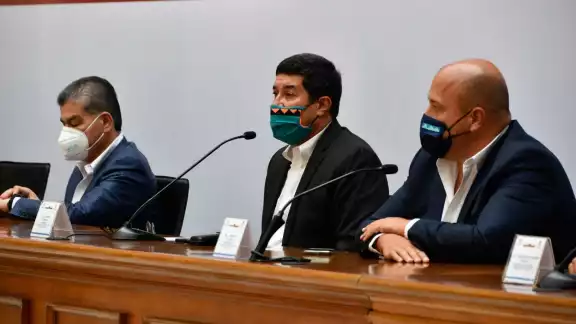 En su discurso Javier Corral, gobernador de Chihuhua, pidió al Gobierno Federal no verlos como enemigos Foto: Cuartoscuro En su discurso Javier Corral, gobernador de Chihuhua, pidió al Gobierno Federal no verlos como enemigos Foto: Cuartoscuro