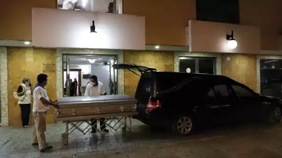 En el caso del servicio de cremación el costo mínimo de manera directa es de 6 mil 500 pesos En el caso del servicio de cremación el costo mínimo de manera directa es de 6 mil 500 pesos
