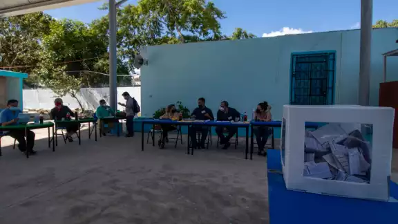 Las ocho regiones del organismo tienen un padrón superior a los 11 mil afiliados entre activos y jubilados. Se instalaron más de 60 centros de votación Las ocho regiones del organismo tienen un padrón superior a los 11 mil afiliados entre activos y jubilados. Se instalaron más de 60 centros de votación