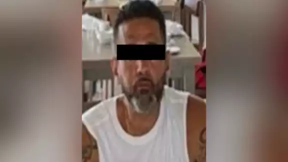 Pese a que no se mencionaron detalles, la leyenda de "localizado" aparece en letras negras, lo que significa que fue encontrado sin vida