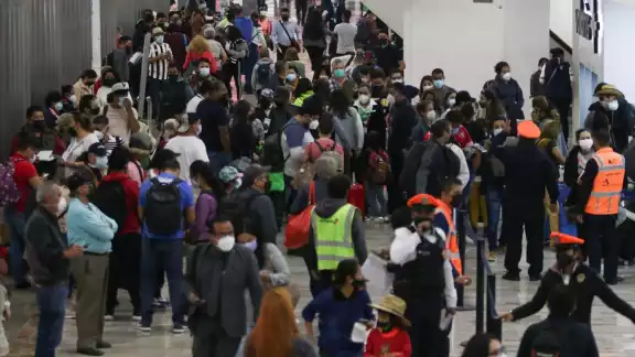Aumenta recepción de viajeros en el AICM entre respeto a medidas sanitarias anticovid