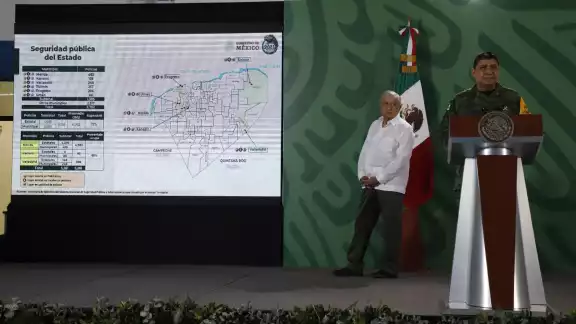 El General Luis Cresencio Sandoval, titular de la Sedena, indicó que en Mérida, Yucatán, hay 453 policías El General Luis Cresencio Sandoval, titular de la Sedena, indicó que en Mérida, Yucatán, hay 453 policías
