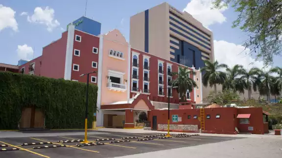 Además de la poca ocupación, otro flagelo son las altas tarifas que la CFE cobra Además de la poca ocupación, otro flagelo son las altas tarifas que la CFE cobra