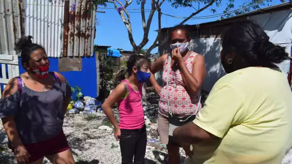 Las familias en conflicto expusieron sus puntos de vista.