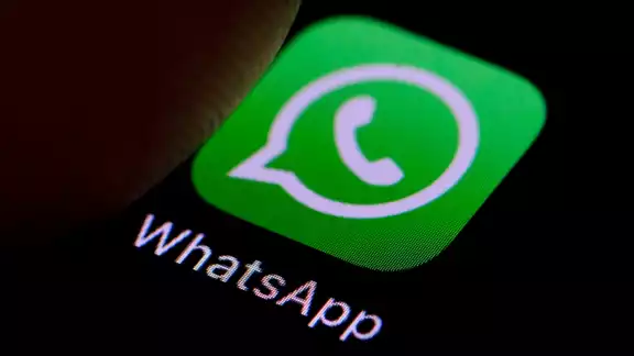 Con esta opción, tu aplicación pasará de tener el característico color verde a uno dorado
