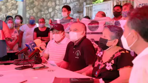 Los ejidatarios han adecuado el campamento a sus comodidades e incluso instalaron un área de cocina Los ejidatarios han adecuado el campamento a sus comodidades e incluso instalaron un área de cocina
