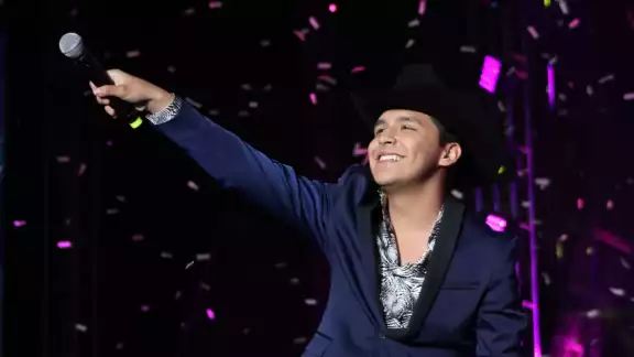 Christian Nodal podría recibir multa de medio millón si canta narcorridos Christian Nodal podría recibir multa de medio millón si canta narcorridos