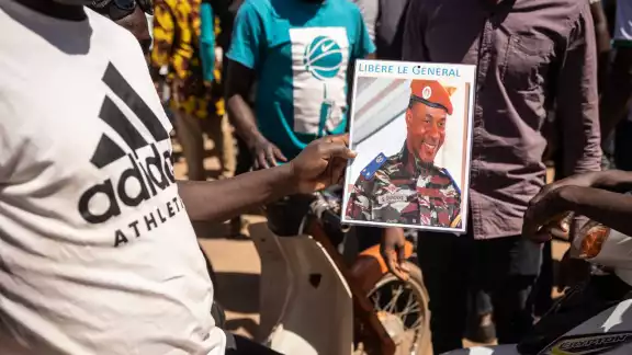 El presidente Kaboré, que lleva en el poder desde 2015 y fue reelegido cinco años después con la promesa de convertir en prioridad la lucha contra los yihadistas El presidente Kaboré, que lleva en el poder desde 2015 y fue reelegido cinco años después con la promesa de convertir en prioridad la lucha contra los yihadistas