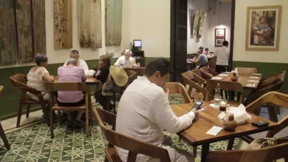 Los comerciantes esperan un aforo de 100 por ciento en sus establecimientos, con lo que aumentarían sus ventas en un 70% Los comerciantes esperan un aforo de 100 por ciento en sus establecimientos, con lo que aumentarían sus ventas en un 70%