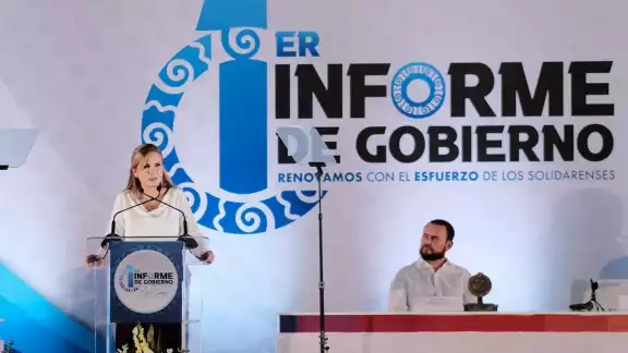 Primer informe de lujo el que dio Lili Campos Miranda Primer informe de lujo el que dio Lili Campos Miranda