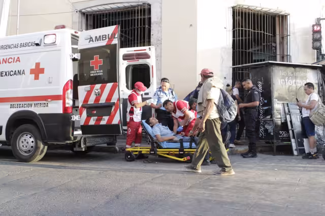 Se presume que el hombre sufrió un golpe de calor en el Centro de Mérida