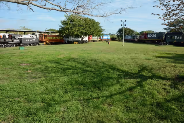 Los vecinos lo apodaron el Central Park Meridano, ya que contempla ocho hectáreas de parque arbolado