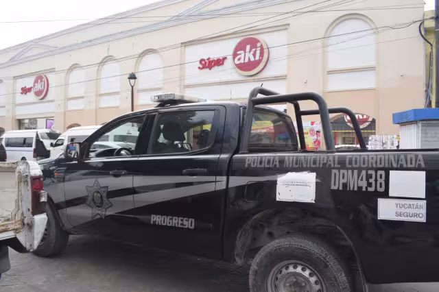 Un joven fue detenido por el robo de un celular a un cliente de un supermercado de Progreso