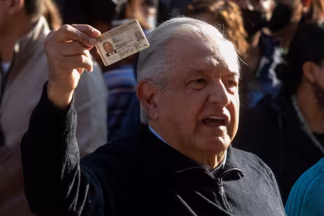 El presidente Andrés Manuel López Obrador calificó como un “éxito completo” la consulta de Revocación de Mandato