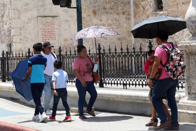 Se prevé que la temperatura oscile entre 24 y 38 grados en Mérida pese a la Onda Tropical 14