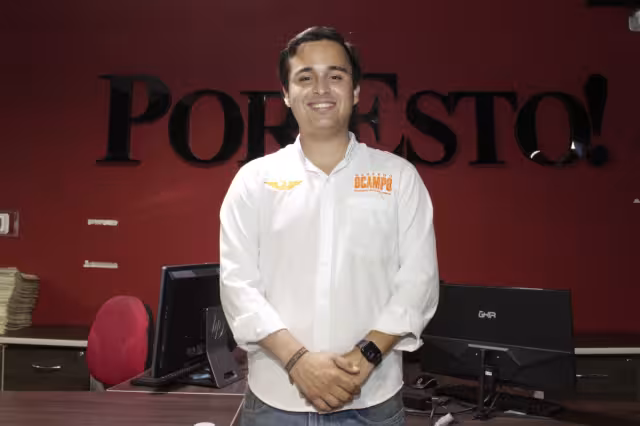 Gerardo Ocampo visitó las instalaciones del periódico Por Esto!