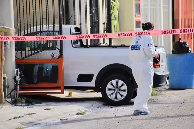 El área fue acordonada por las autoridades ministeriales para iniciar con las investigaciones