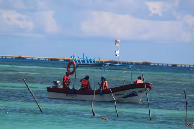 Empresarios aplican medidas sanitarias en sus establecimientos
