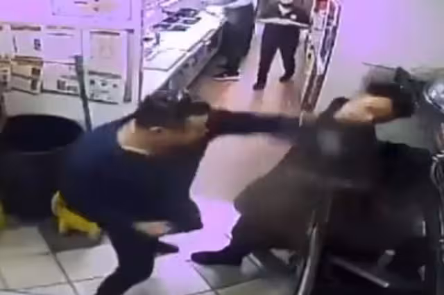 El Tiburón golpeó a un trabajador de un Subway en San Luis Potosí que era menor de edad