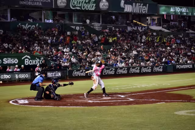 Leones de Yucatán vence a los Algodoneros de Unión Laguna en el Parque "Kukulcán"