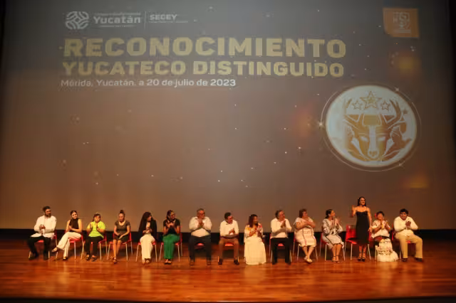 Segey reconoce la invaluable contribución de los Yucatecos Distinguidos