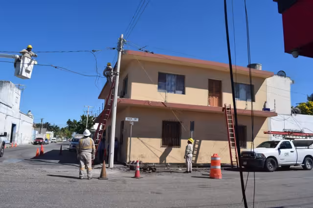 La CFE logró reanudar el servicio eléctrico de los vecinos de Progreso