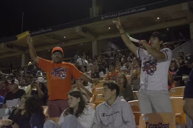 Tigres de Quintana Roo vencen a los Conspiradores de Querétaro