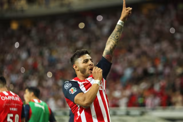 Alexis Vega destacó en el pase de Chivas. Foto: @Chivas