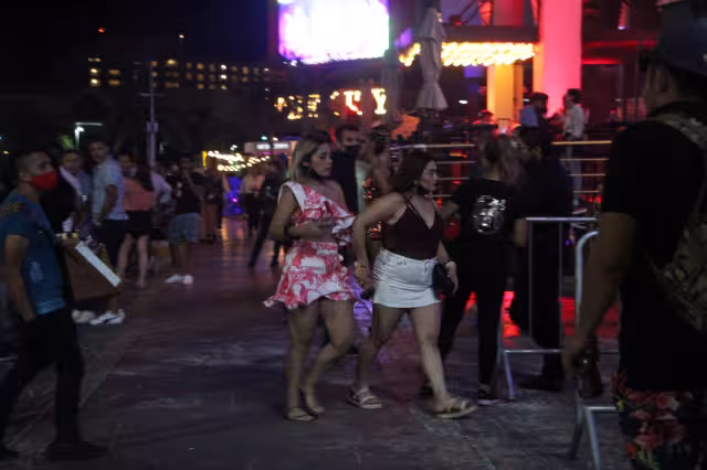 Los visitantes no se preocupan por la posible tercera ola de contagios