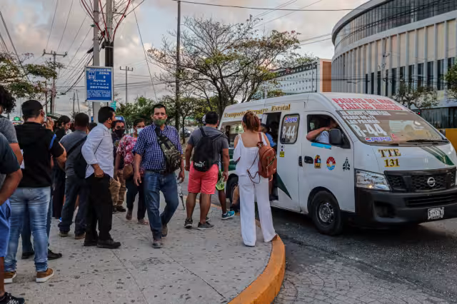 Las unidades no se dan abasto con la demanda de transporte