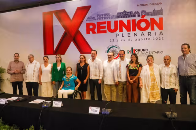 La reunión plenaria de los senadores del tricolor, que empezó el lunes, concluyó ayer, entre pactos y “destapes”