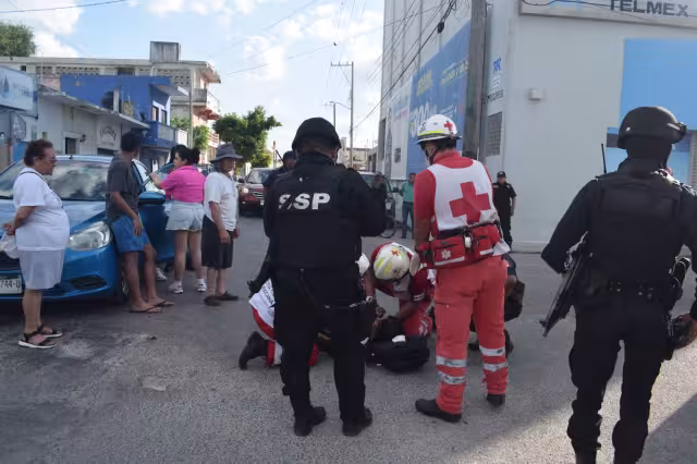 La mujer fue trasladada a un hospital de Progreso, ya que presentó heridas en el cuerpo