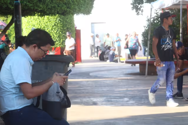 Jóvenes están de acuerdo en que en Estados Unidos se gana mejor