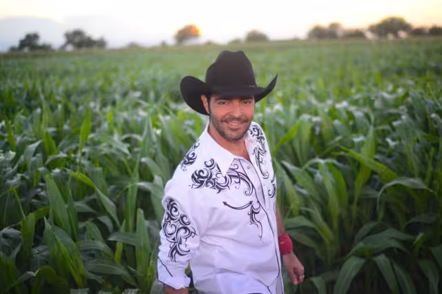 Martha Rivera, directora de la Fiscalía de Investigaciones Especiales de Coahuila, confirmo la asistencia del cantante por agresión a reportera