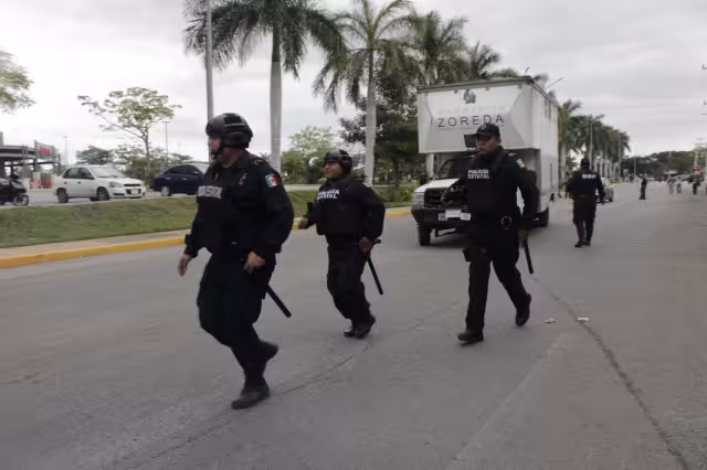 Por ley, policías yucatecos tendrán crédito para vivienda y becas escolares al 100% para sus hijos