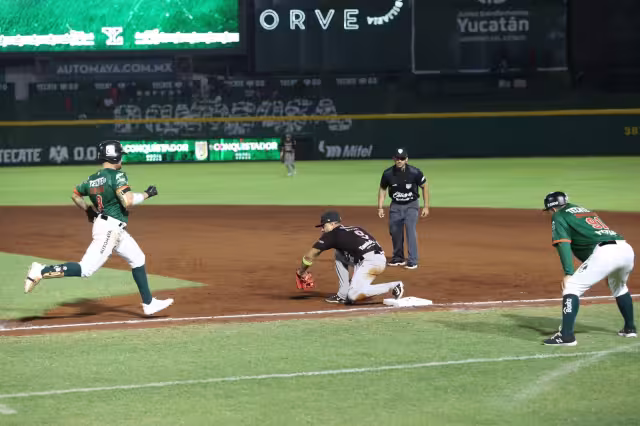Olmecas de Tabasco vencen 6-5 a los Leones de Yucatán en el Parque “Kukulcán”.