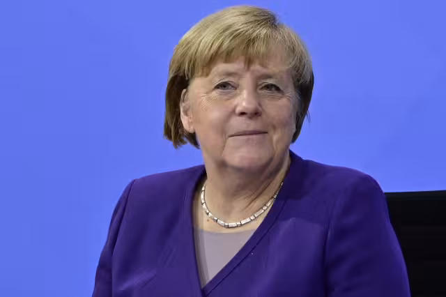 Estas nuevas medidas se tomaron tras la reunión entre la canciller saliente y su sucesor Olaf Scholz