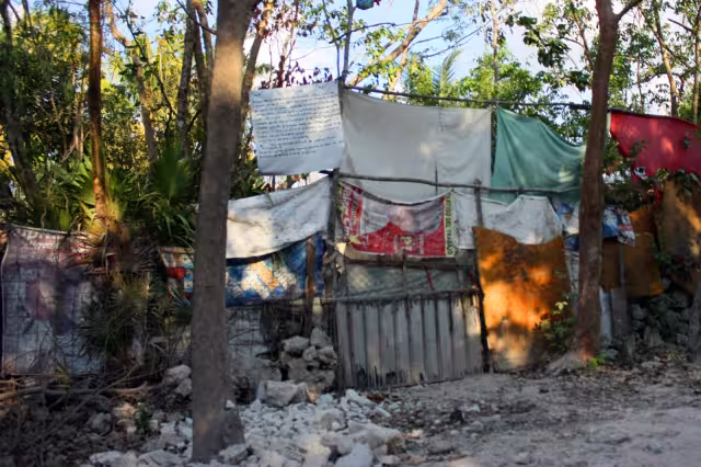 Diversos factores provocan invasión de predios en Cancún