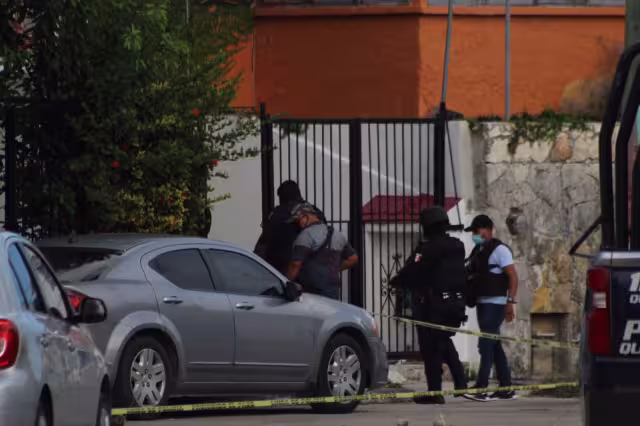 Al lugar llegaron los agentes de la Policía Quintana Roo quienes confirmaron el reporte y acordonaron el área