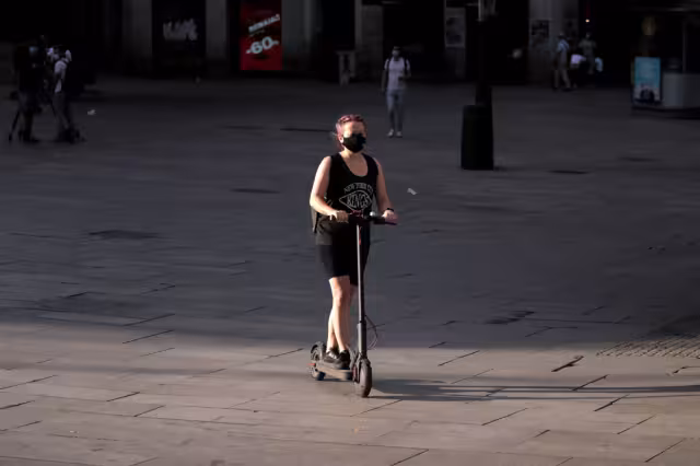 Las últimas 24 horas se han registrado mil 229 nuevos casos de COVID-19 en España (Reuters)